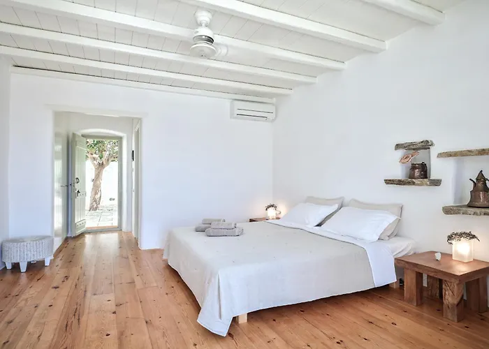 Ekavi Filizi - Seaside Just Outside Of Náoussa